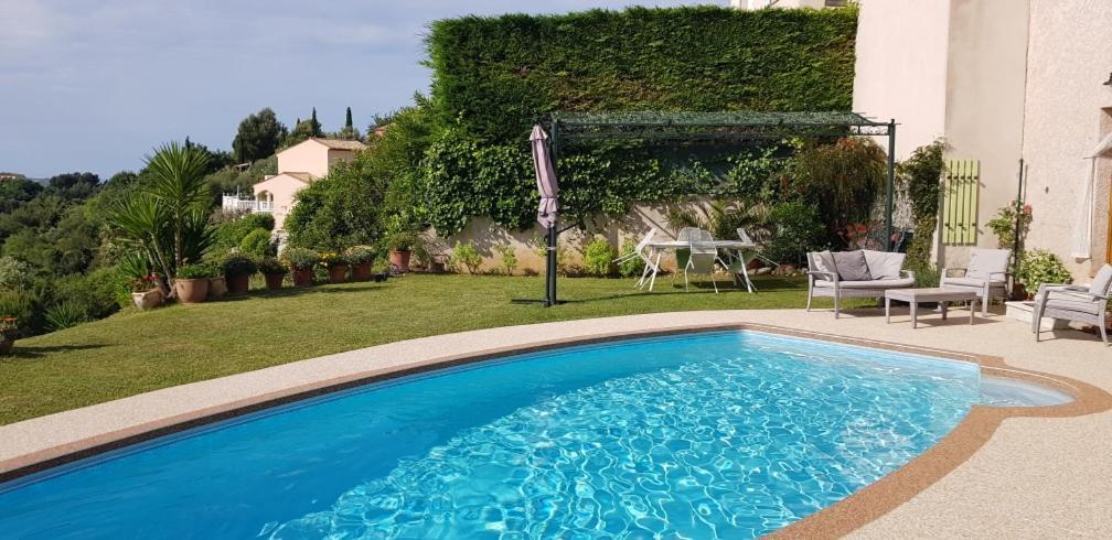 Studio-Mezzanine Dans Villa Cagnes-sur-Mer Eksteriør bilde