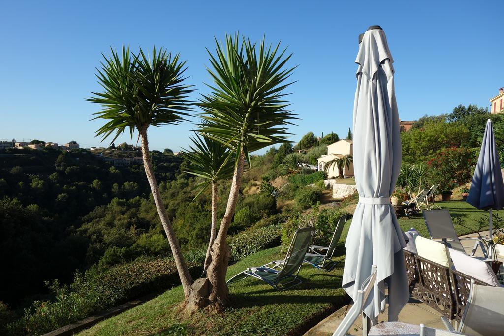 Studio-Mezzanine Dans Villa Cagnes-sur-Mer Eksteriør bilde